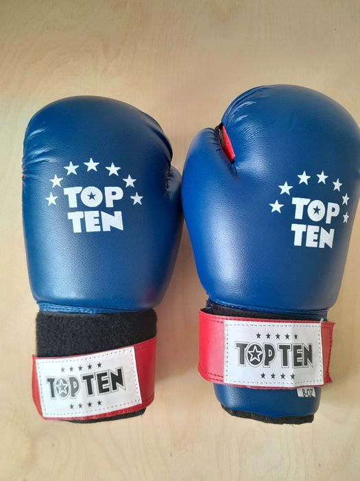 Боксёрские перчатки