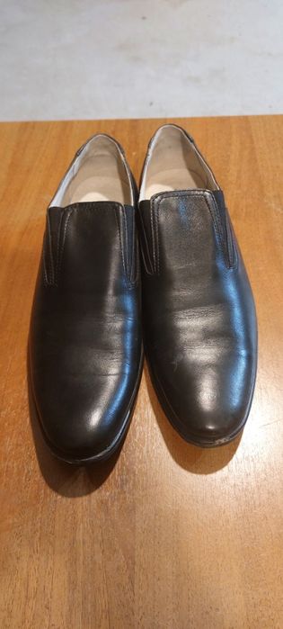 Продам туфли размер 42