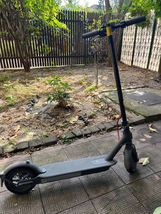 Vand trotineta electrica Xiaomi in garantie