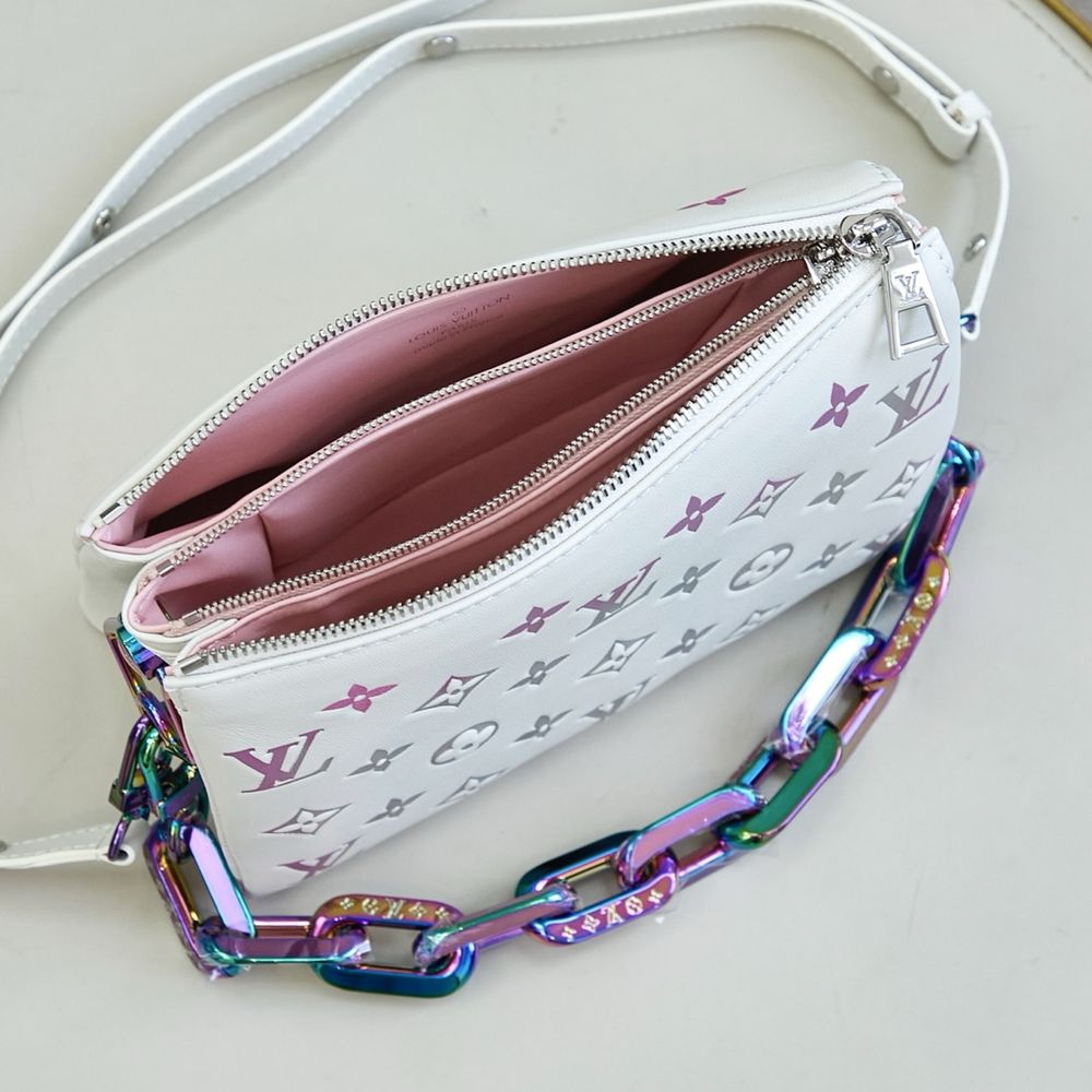 Louis Vuitton Coussin BB