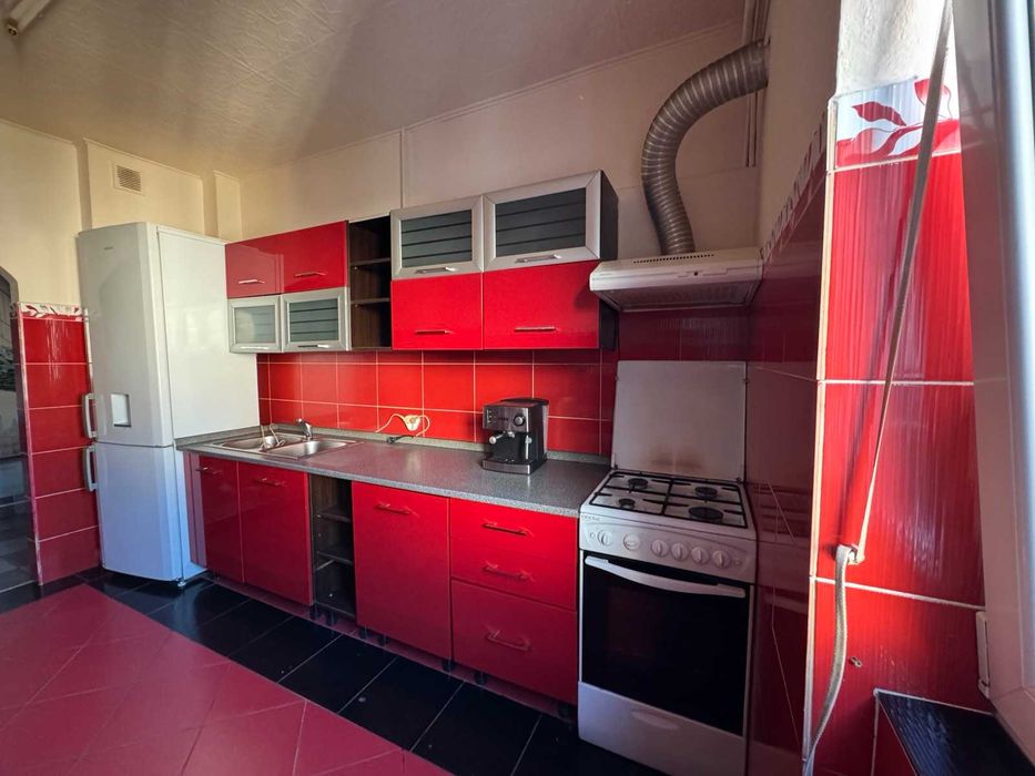 Proprietar inchiriez apartament o camera ultracentral str. Horia