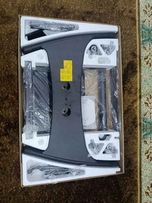 Кронштейн на телевизор 32' до 75 аренда доставка есть