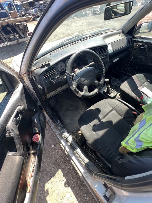 Volkswagen Golf 3 1.9 НА ЧАСТИ