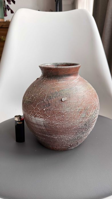 Ваза из глины широкая