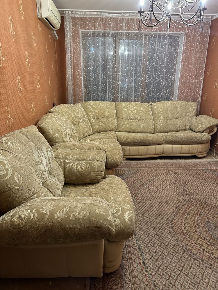 Продам диван с креслом