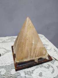 Lampa de sare piramida