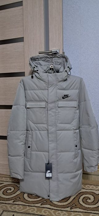 Продам куртку новую