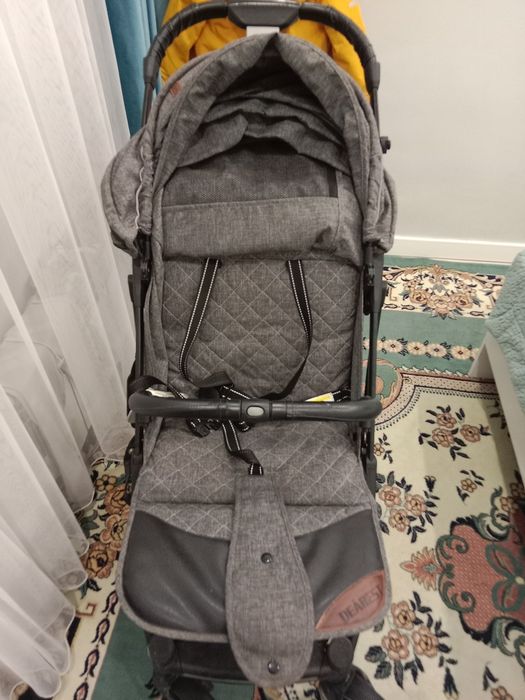 Продам коляску Dearest. Торга нет