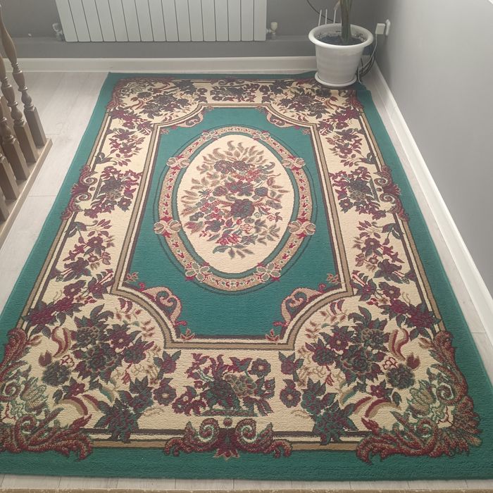 Ковер б/у зеленый