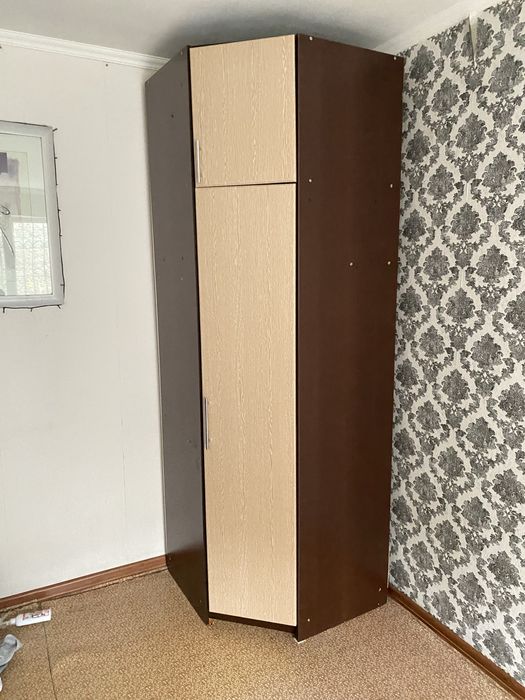 Шкаф угловой 2.5 метров высоты