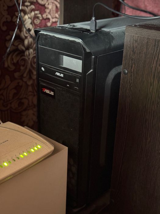Компьютер Asus с Монитором, как новый!