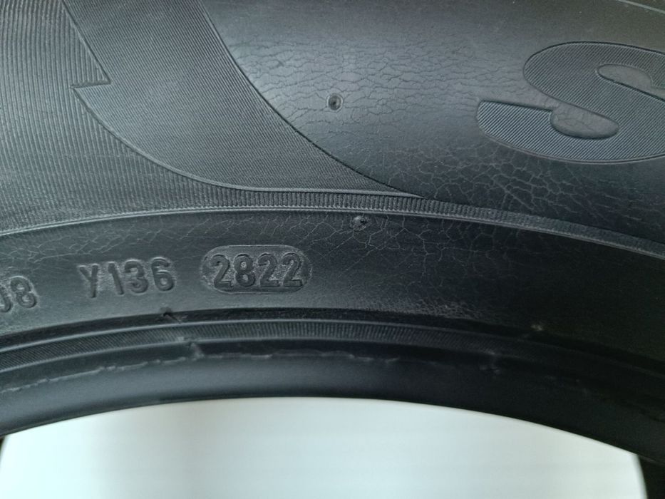 2бр зимни гуми 235/55/19/Pirelli scorpion tm/ dot2822/7.5мм