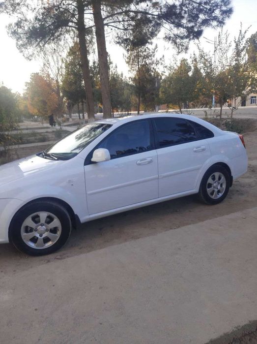 gentra sotiladi. 2019yil probeg 71 000km. surxondaryo