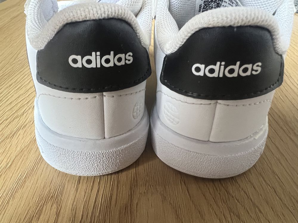 Adidas детски обувки