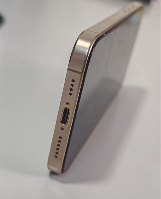 iPhone 16 PRO MAX  512 GB  Accept Schimburi