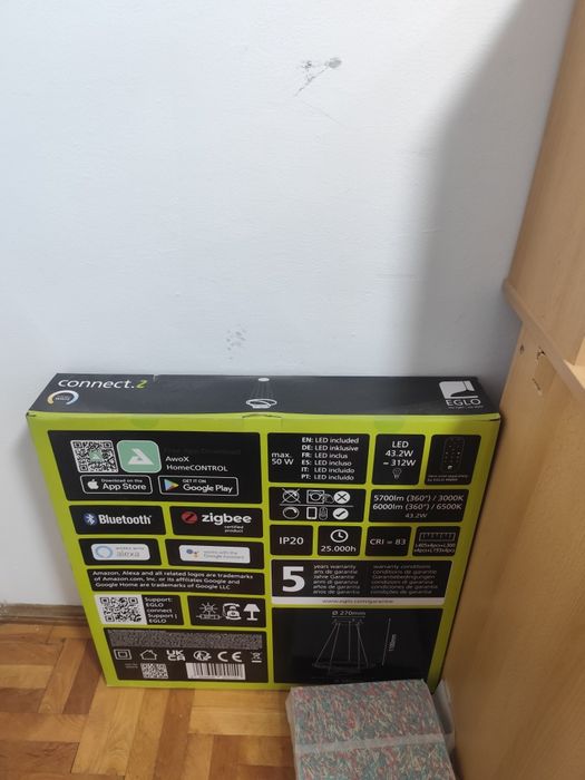 Lustra moderna  nou in cutie a lui ne folosit