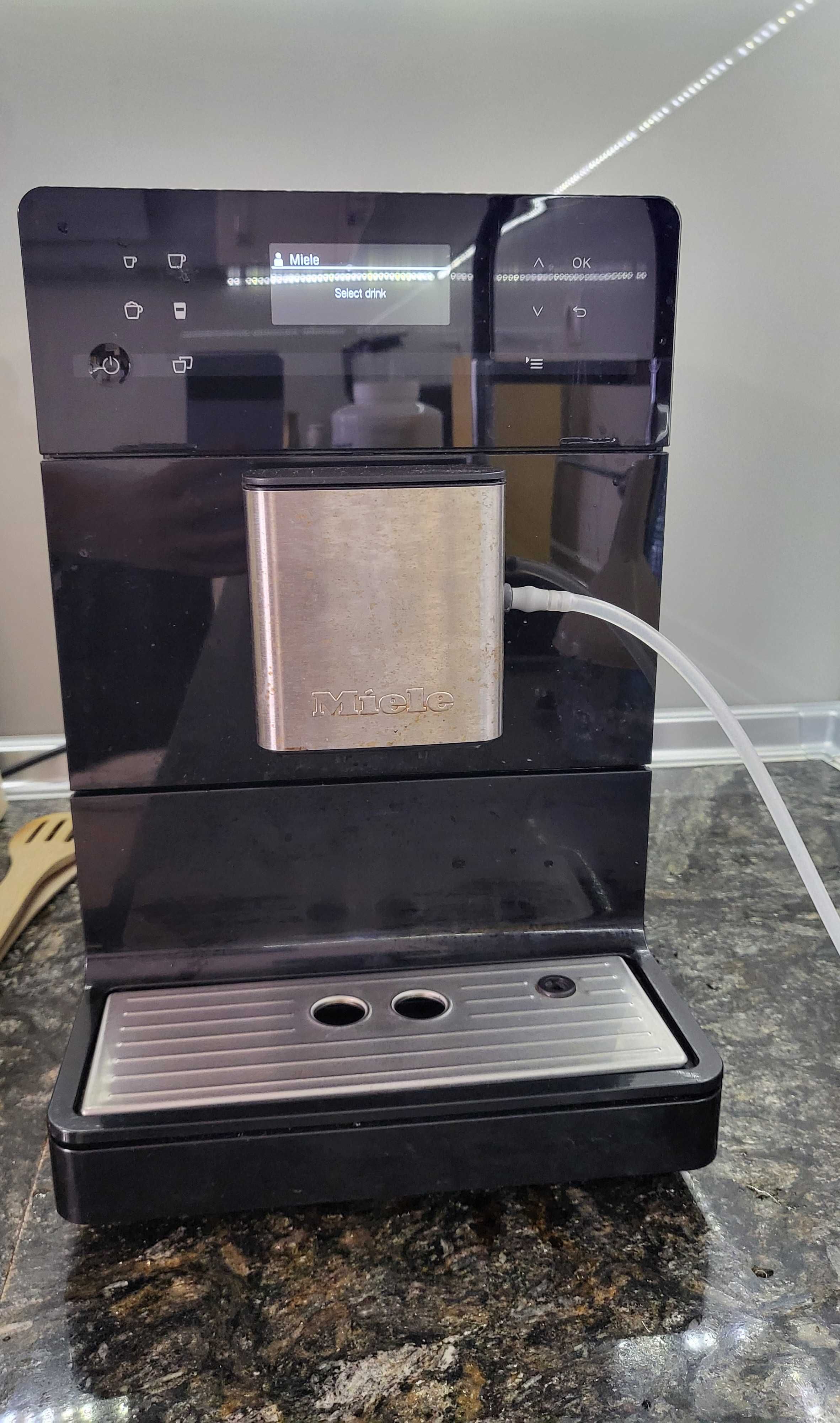 Кафе машина MIELE CM 5310 Silence