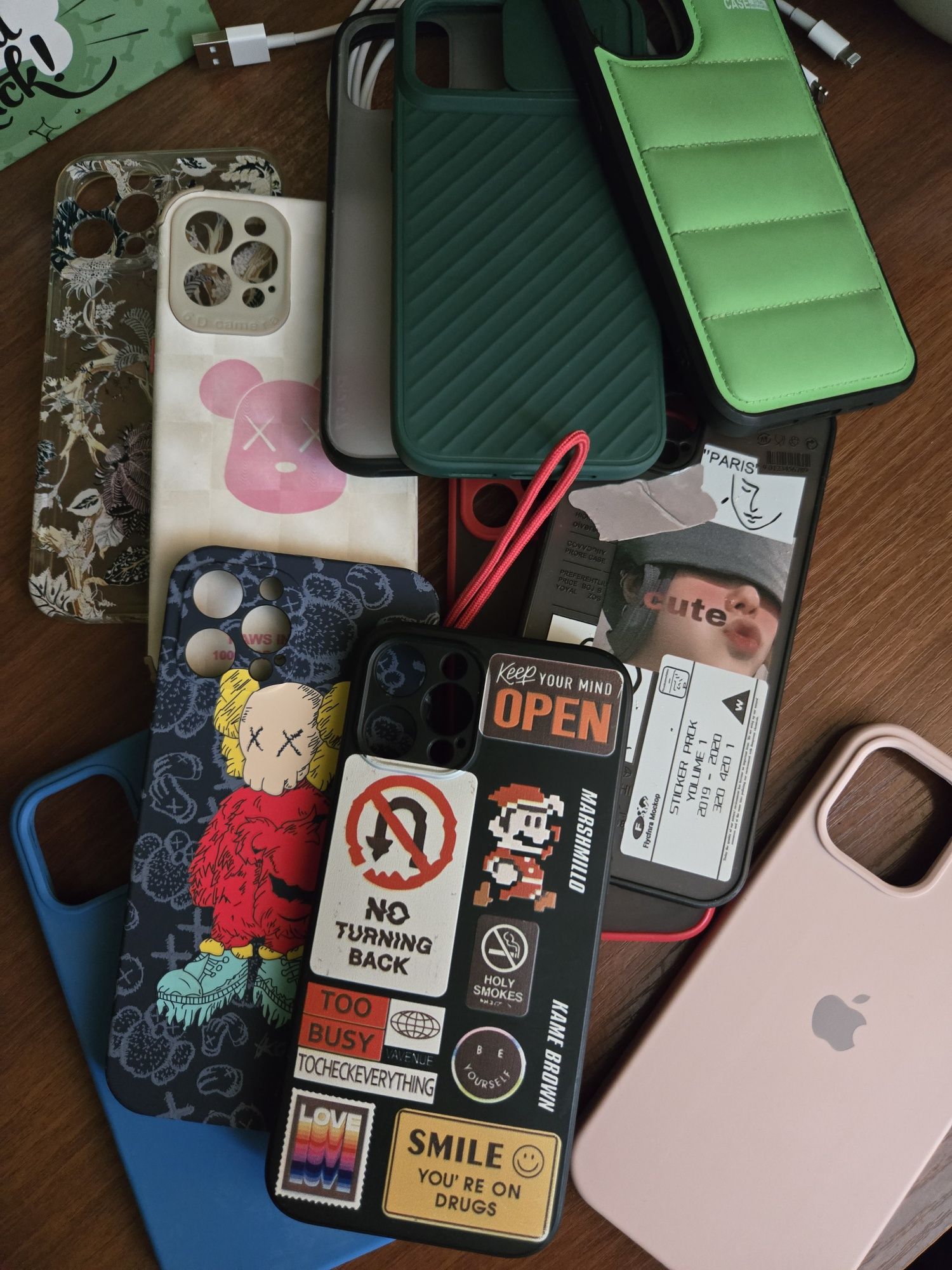 Чехлы на iPhone 11-12 Pro цена за все