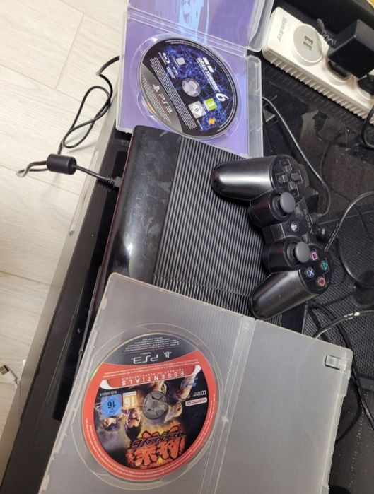 Срочно продам игровую приставку 3