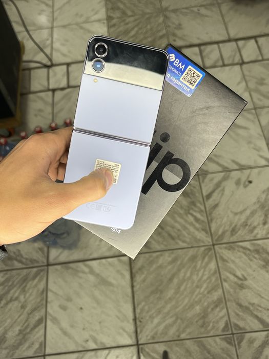 Samsung Z flip 4 sotiladi