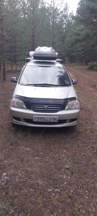 Тайота Nadia 1999 год