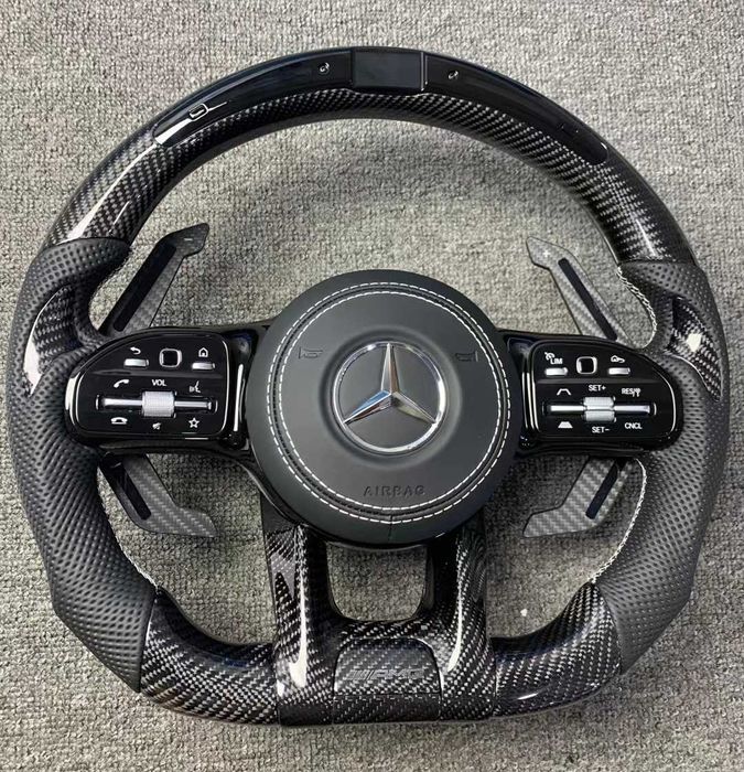 Mercedes AMG волан Carbon & кожа с LED дисплей и бял шев