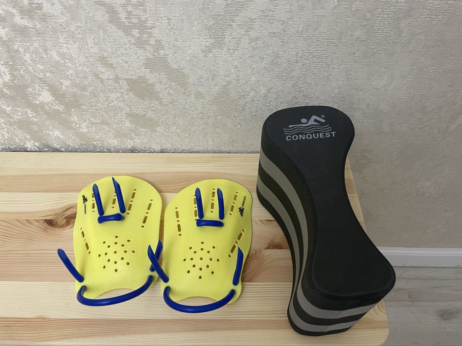 Лопатки для плавания и колобашка