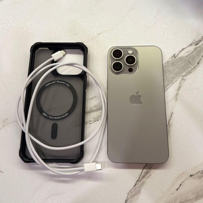 Продавам iPhone 15 Pro Max 256GB – Отлично състояние