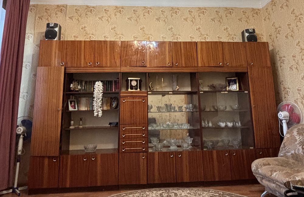 Стенка отдам даром