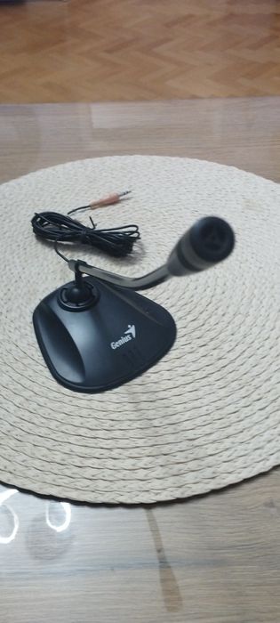 Микрофон Genius за компютър
