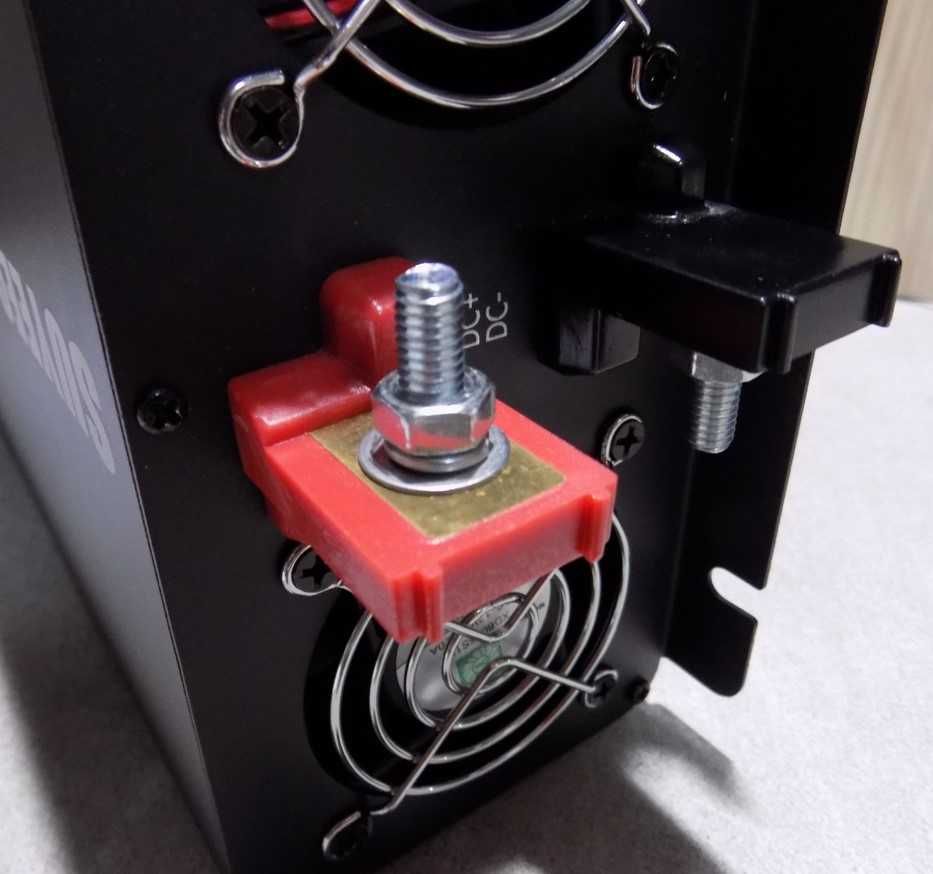 Инвертори Suyeego 1000W чиста синусоида с дистанционно управление