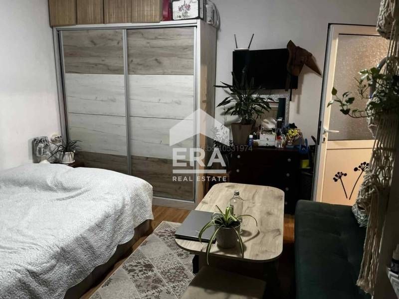 Продава се Двустаен апартамент в Хасково, Тракийски - 59 кв.м за 1124 €/кв.м - Снимка #1