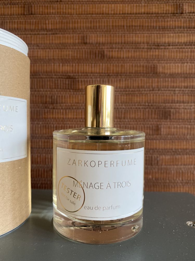 Zarkoperfume manage a trois