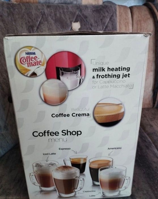 Кофемашинка Nescafe red mug coffee machine.