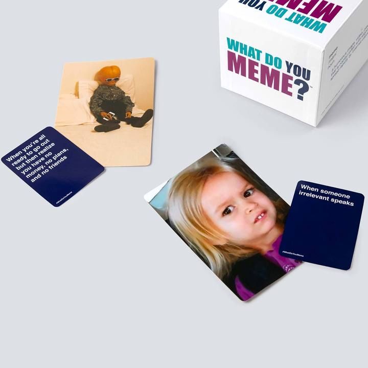 Игра What Do You Meme - Основната игра
