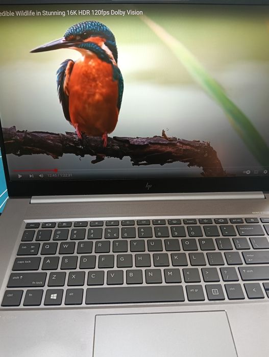 Hp zbook studio g7, i7 gen 10 32gb ram t1000