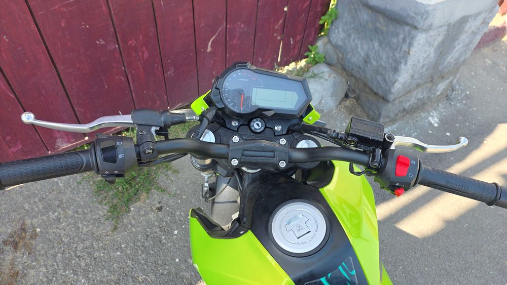 De Vanzare Benelli Tnt 125