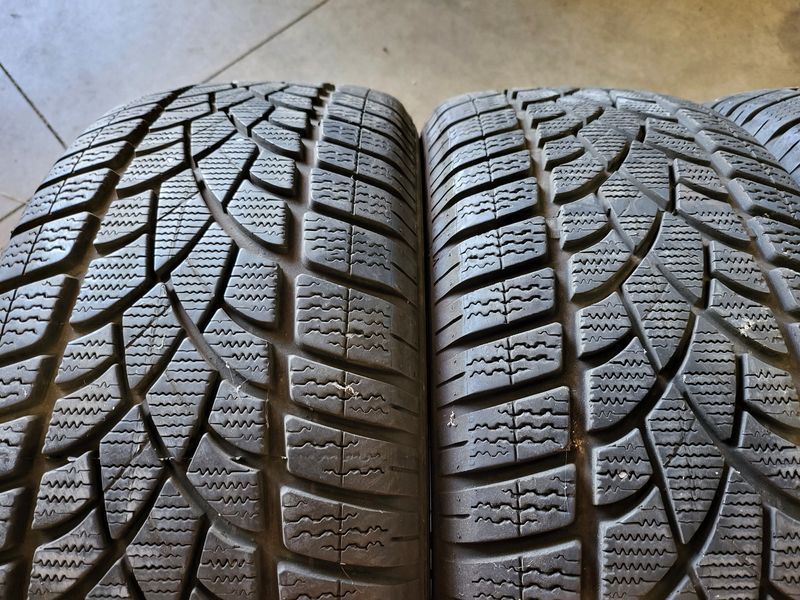 235/50/19 DUNLOP 4бр