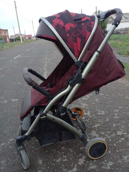 Коляска прогулочная