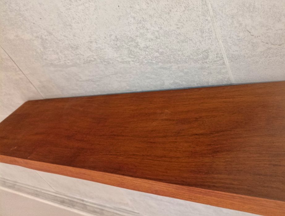 Индустриален винтидж рафт от масивно дърво