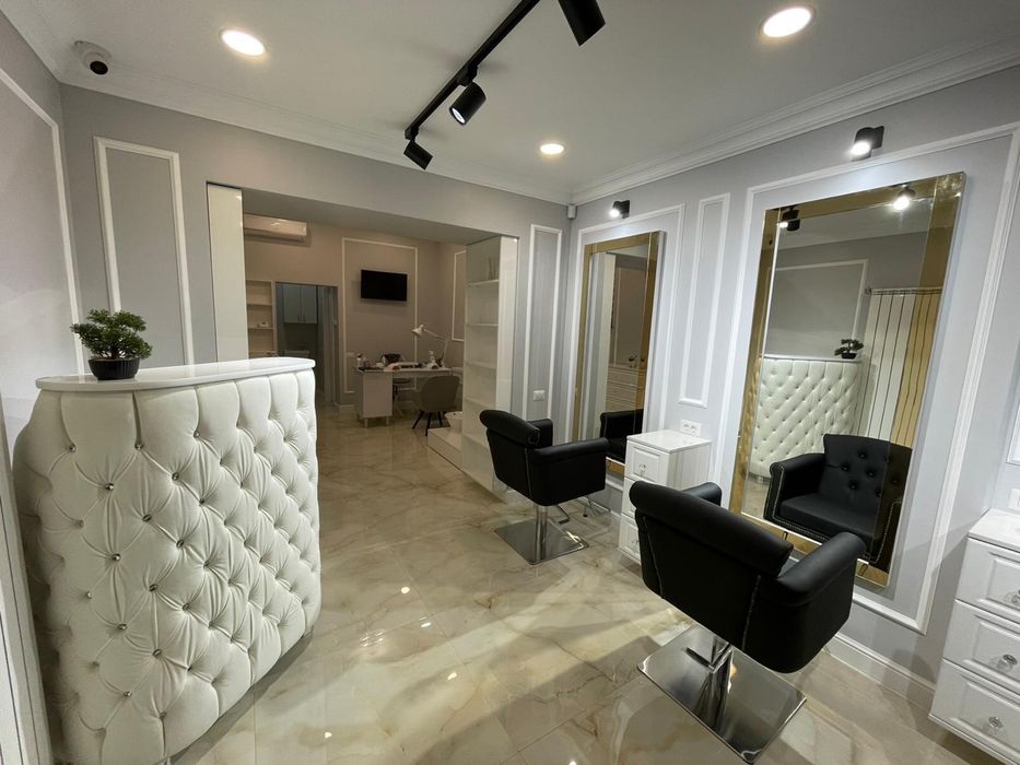 Ofer scaun coafor  spre inchiriere!!