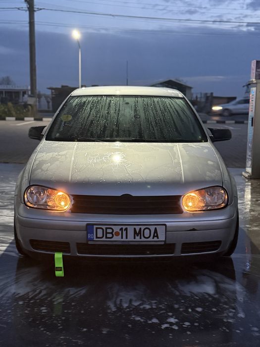 Vand golf 4 1.6 benzina 16 valve