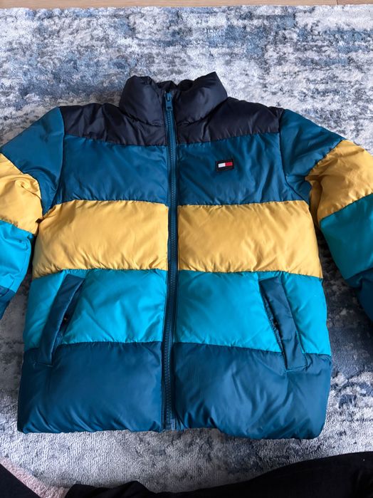 Geacă Tommy Hilfiger  mărime 128