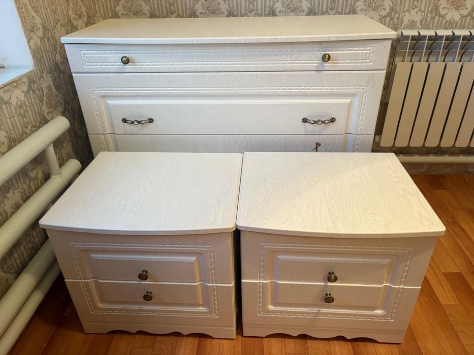 Продаю две тумбочки