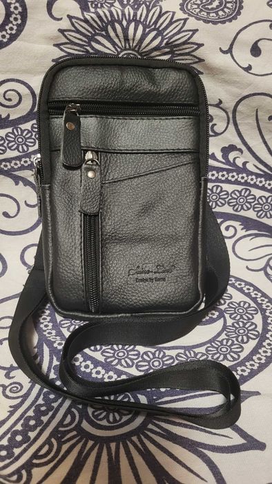 Сумочка для телефона и документов