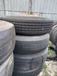 Гуми с джанти за камион 295/80/22.5