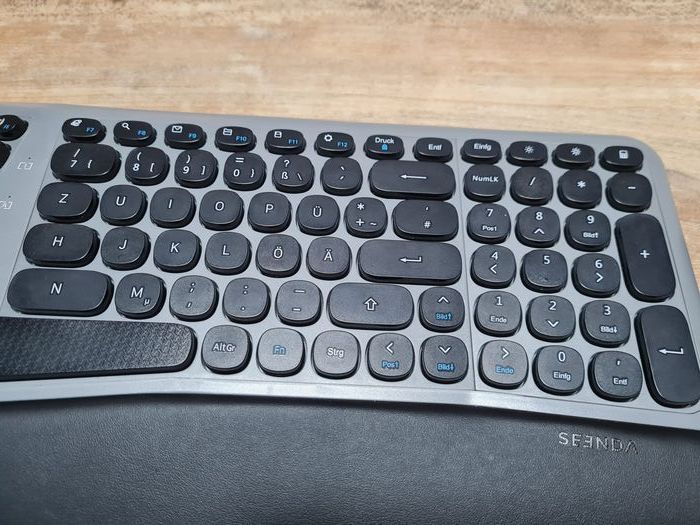 Combo tastatura si mouse ergonomic wireless, 2.4G,QWERTZ, Negociabil