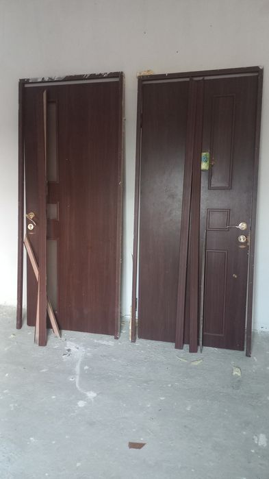 Eshiklar sotiladi !!!
