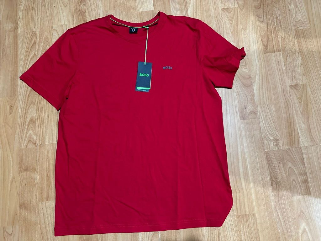 Tricouri barbati XL / XXL ( armani, hugo boss)