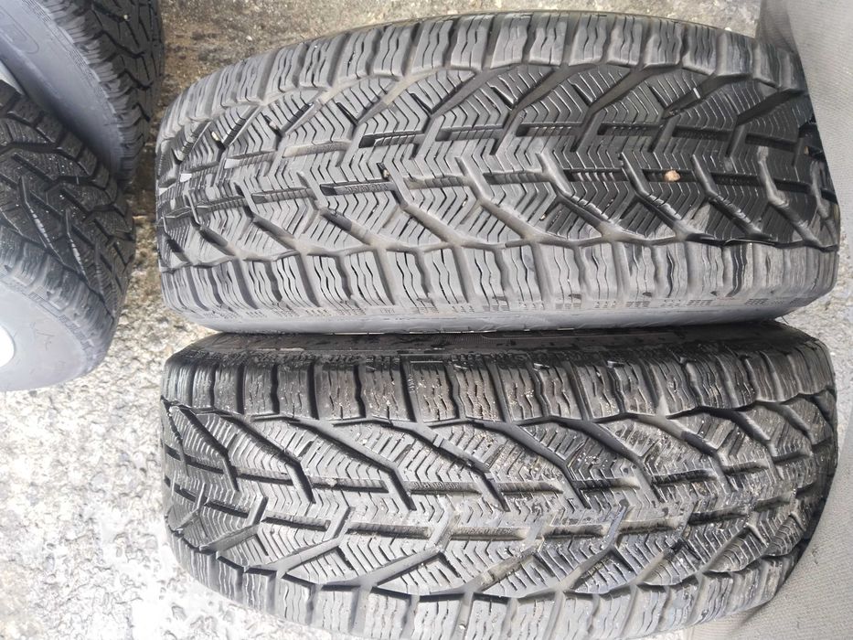 Джанти с зимни гуми 5х98 205/60/16